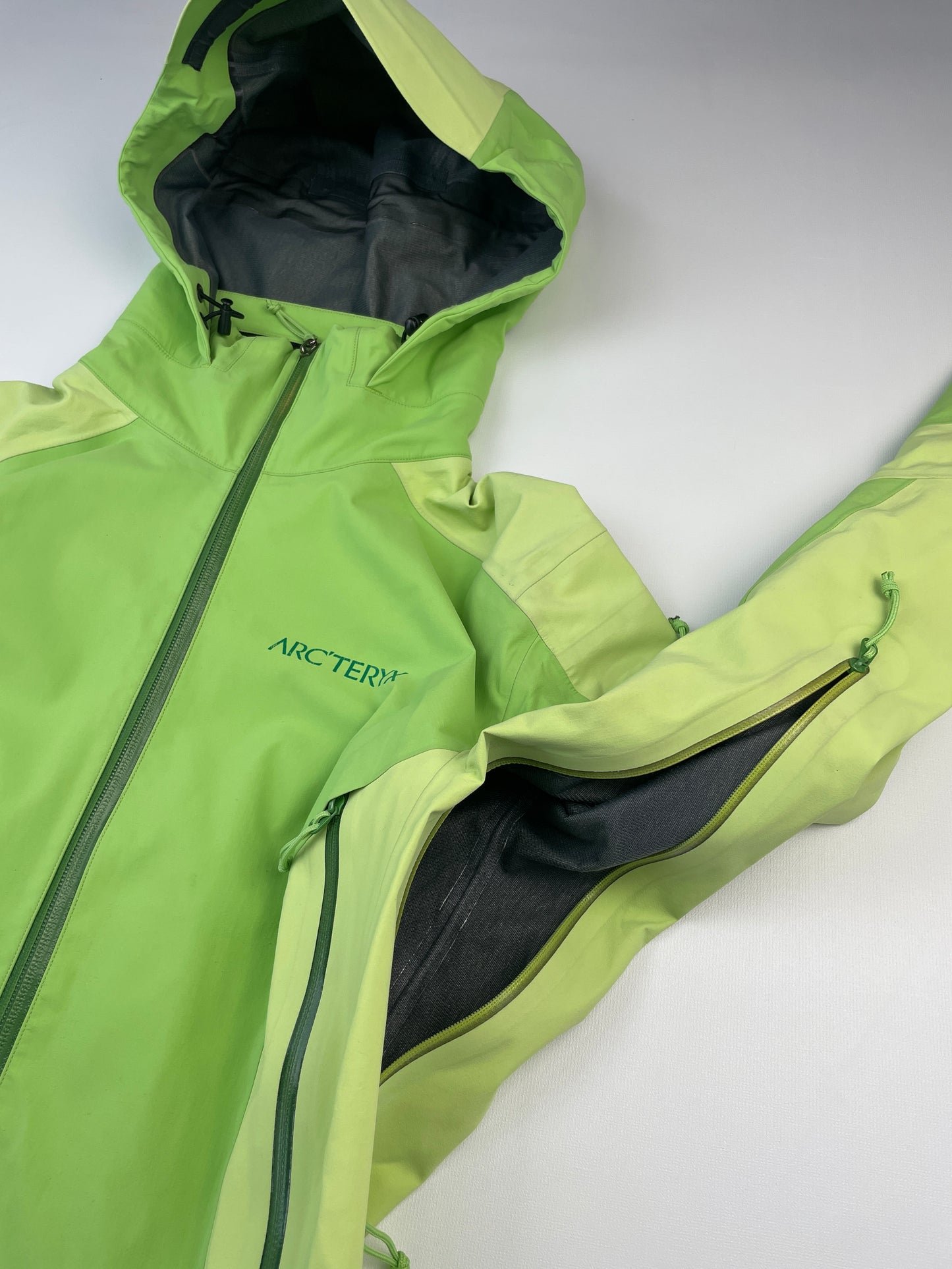 Arc'teryx Skidjacka Gore-tex - Grön/Ljusgrön - S/M